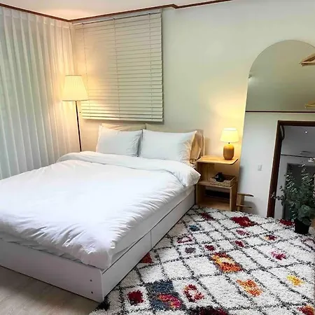 Cozy And Comfy House/ Hongik St. Exit 2 10Min 빌라